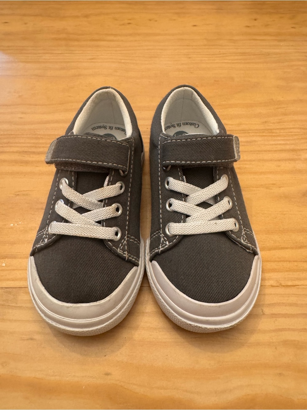 Footmates Jordan Kids Gray Canvas Lace-Up Sneakers with Hook-and-Loop Strap 6